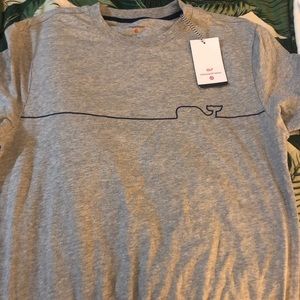 Men’s vineyard vines t shirt NWT